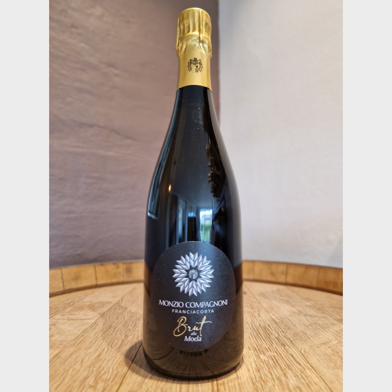 Monzio Compagnoni Franciacorta "Alla Moda" Brut